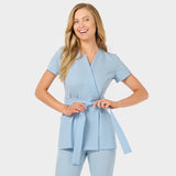 Fartuszek medyczny SOPHIA baby blue - detale produktu